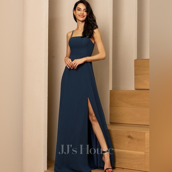 HUNTER GREEN FORMAL DRESS - Picture 3 of 6